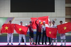 Tuyển đấu kiếm nam đã giành huy chương vàng thứ 4 về cho Việt Nam. (Ảnh: Minh Sơn/Vietnam+)