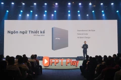 Ông Lê Trọng Đức-Giám đốc công nghệ FPT Play giới thiệu Bộ giải mã FPT Play 2022. (Ảnh: FPT Telecom)