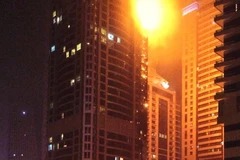 Cháy lớn tại tầng thứ 50 tòa nhà chọc trời Torch ở Dubai