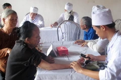 Tập trung đào tạo các bác sỹ trẻ tình nguyện về 62 huyện nghèo