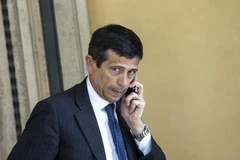 Chính trường Italy tiếp tục rúng động vì bê bối tham nhũng mới