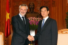 Thủ tướng Nguyễn Tấn Dũng tiếp Đại sứ Italy đến chào từ biệt