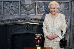 Nữ hoàng Anh nhận giải thưởng BAFTA danh dự. (Ảnh: Reuters)