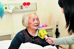 Cụ Trần A hồi phục rất nhanh sau cuộc đại phẫu. (Nguồn: Internet)