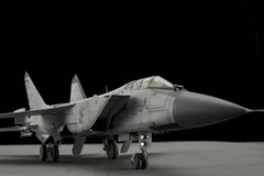 Máy bay tiêm kích-đánh chặn mới MiG-31B. 