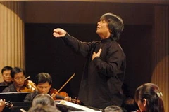 Nhạc trưởng Honna Tetsuji sẽ chỉ huy chương trình giao hưởng, vũ kịch đặc biệt. (Nguồn: Internet)