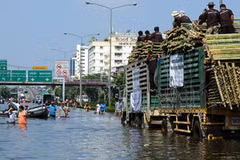 Cảnh ngập lụt tại Bangkok ngày 1/11. (Nguồn: AFP/TTXVN)