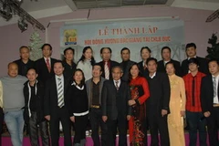 Ban chấp hành Hội đồng hương Bắc Giang tại CHLB Đức ra mắt. (Ảnh: Thanh Hải/Vietnam+)