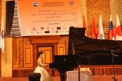 Phan Thiên Bạch Anh giành giải Nhất bảng A và giải Thí sinh Việt Nam xuất sắc. (Nguồn: dantri.com.vn)