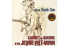 Bìa cuốn sách "Cuốn sổ chiến tranh của một thanh niên Việt Minh ở Điện Biên Phủ” được phát hành tại Pháp. (Ảnh: Lê Hà/Vietnam+)