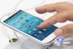 Galaxy S4 dính lỗi pin.