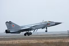 Máy bay tiêm kích đánh chặn siêu âm MiG-31. (Ảnh: RIA Novosti)