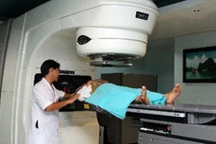 Điều trị ung thư cho bệnh nhân tại Bệnh viên Ung Bướu Thành phố Hồ Chí Minh. (Ảnh: Phương Vy/TTXVN)