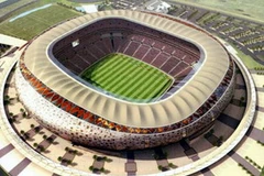 World Cup 2010 kết thúc, những công nhân xây dựng các công trình thể thao cũng không còn việc làm. Ảnh chụp sân vận động Soccer City. (Nguồn: Internet)