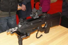 Một loại vũ khí chống khủng bố trưng bày tại Triển lãm an ninh toàn cầu Milipol-2011. (Nguồn: Internet)