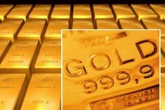 Giới đầu tư tìm kiếm sự an toàn cho nguồn vốn của mình bằng cách mua vàng. (Nguồn: Internet) 