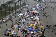 Những người biểu tình cắm trại tại quảng trường Tahrir ở thủ đô Cairo ngày 7/2. (Nguồn: AFP/TTXVN)