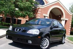 Mẫu Suzuki Forenzas đời 2004. (Nguồn: autobytel.com)