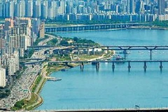 Những cây cầu bắc qua sông Hàn ở Seoul. (Nguồn: Intetnet)