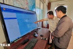 Hoạt động của tàu cá trên biển có gắn thiết bị giám sát hành trình được giám sát chặt chẽ tại Chi cục Thủy sản tỉnh Ninh Thuận. (Ảnh: Nguyễn Thành/TTXVN)