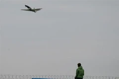 Máy bay cất cánh từ sân bay ở thủ đô Kiev (Ukraine), ngày 17/9/2021. (Ảnh: Reuters/TTXVN)