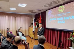Đại sứ Việt Nam tại Slovakia Nguyễn Tuấn phát biểu.(Phương Anh/Vietnam+)