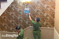 Phòng Cảnh sát phòng cháy, chữa cháy và cứu nạn, cứu hộ Công an tỉnh Đồng Nai phối hợp với Công an thành phố Biên Hòa kiểm tra các quán karaoke trên toàn tỉnh trong đêm 7/9. (Nguồn: baodongnai.com.vn)