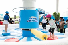 "Phát sốt" với ly sữa khổng lồ có 1-0-2 cùng "Ngại gì thử thách"