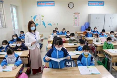 Các địa phương đang nỗ lực để thích ứng linh hoạt, duy trì tối đa việc mở cửa trường học. (Ảnh: Thanh Tùng/TTXVN)