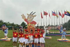 Khu di sản Hoàng thành Thăng Long rực rỡ chào đón SEA Games 31. (Ảnh: TTXVN phát)