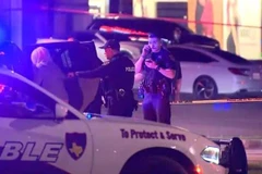 Cảnh sát được triển khai tại hiện trường một vụ xả súng ở Mỹ. (Ảnh: CNN/TTXVN)