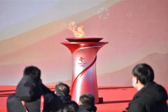 Ngọn đuốc Olympic tại Bắc Kinh (Trung Quốc), ngày 2/2/2022. (Ảnh: THX/TTXVN)