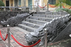 Khám phá giá trị tư tưởng, nghệ thuật của bộ thềm rồng Điện Kính Thiên