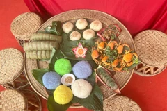 Bữa cơm gia đình: Lăng kính soi chiếu văn hóa cổ truyền người Dao