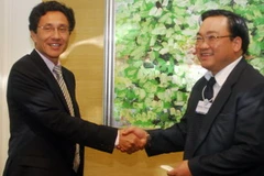 Phó Thủ tướng Hoàng Trung Hải tiếp ngài Roland Staub, Chủ tịch Tập đoàn Trustee Suisse. (Ảnh: Hoàng Hải/TTXVN)