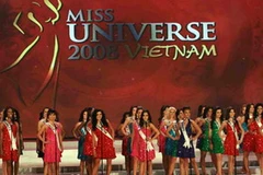 Đề nghị tổ chức thi Hoa hậu Hoàn Vũ tại Nha Trang