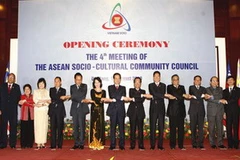 Thủ tướng Nguyễn Tấn Dũng và các trưởng đoàn tại lễ khai mạc. (Ảnh: Đức Tám/TTXVN)