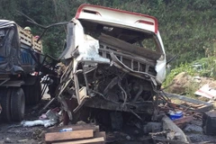 Hỗ trợ thân nhân những người bị nạn trong vụ nổ xe khách ở Lào