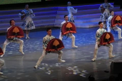 Một tiết mục tại liên hoan. (Ảnh: Trần Hiếu/Vietnam+)