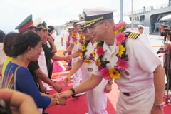 Lễ đón các tàu tham gia chương trình. (Ảnh: Văn Sơn/TTXVN)