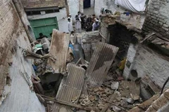 Cảnh tan hoang sau động đất ở Tajikistan. (Nguồn: albanydailystar)