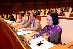 Quốc hội họp phiên toàn thể biểu quyết thông qua dự thảo Bộ luật Hình sự sửa đổi hồi tháng 11/2015. (Ảnh: Phương Hoa/TTXVN)