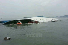 Hiện trường chìm phà chở khách Sewol cách đây 2 năm. (Nguồn: AFP/TTXVN)