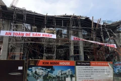 Hiện trường vụ sập giàn giáo. (Ảnh: Đoàn Mạnh Dương/TTXVN) 