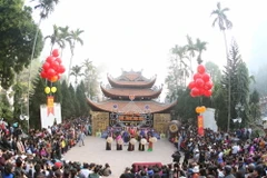 Biểu diễn các tiết mục nghệ thuật truyền thống tại lễ khai mạc. (Ảnh: Quốc Khánh/TTXVN)