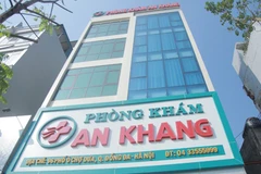 Hà Nội đình chỉ phòng khám "chặt chém" có bác sĩ Trung Quốc