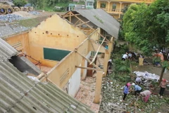 Một căn nhà bị tốc mái. (Ảnh minh họa. Nguồn: TTXVN)