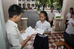 Học sinh dự thi môn Ngữ văn. (Ảnh minh họa. Nguồn: TTXVN)