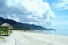 Bãi biển Vân Đồn. (Ảnh: Internet)