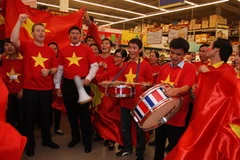 3.000 nhân viên mặc áo đỏ cổ vũ U23 Việt Nam